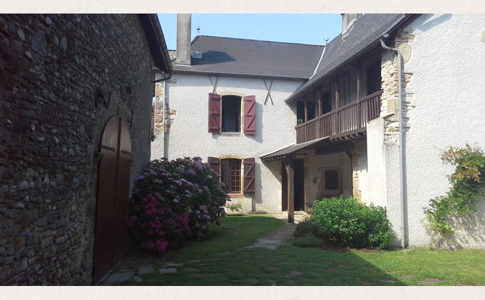 French property for sale - FCH1148