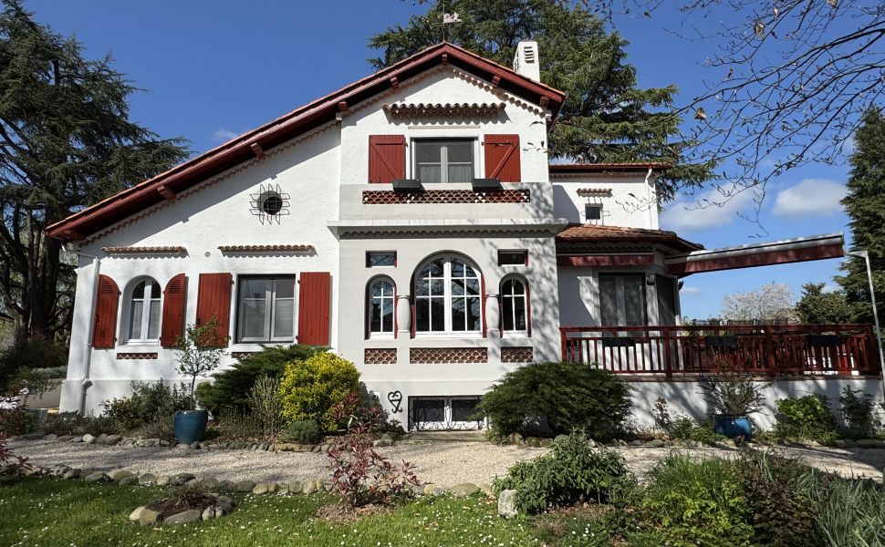 French property for sale - FCH1160