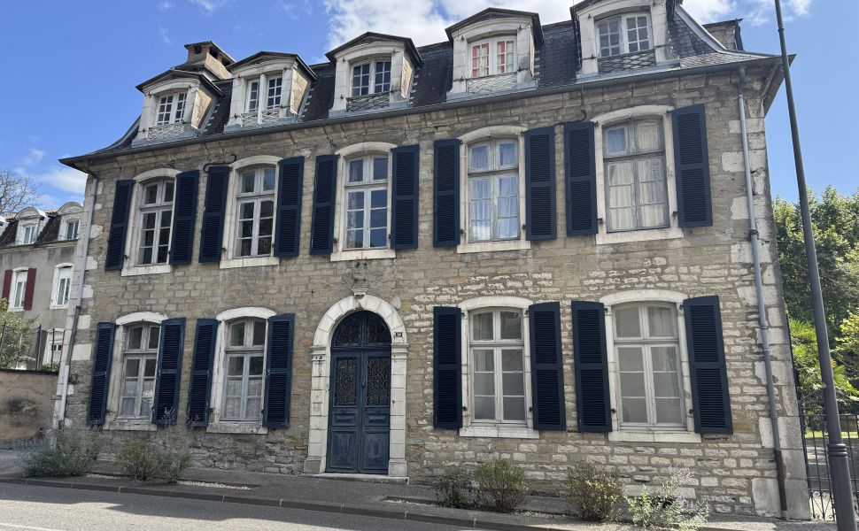 French property for sale - FCH1164