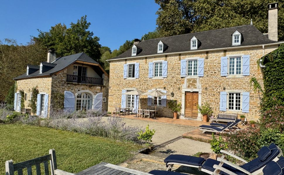 French property for sale - FCH1168