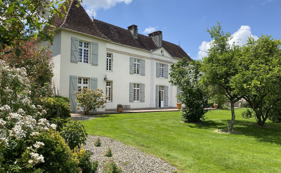 French property for sale - FCH995