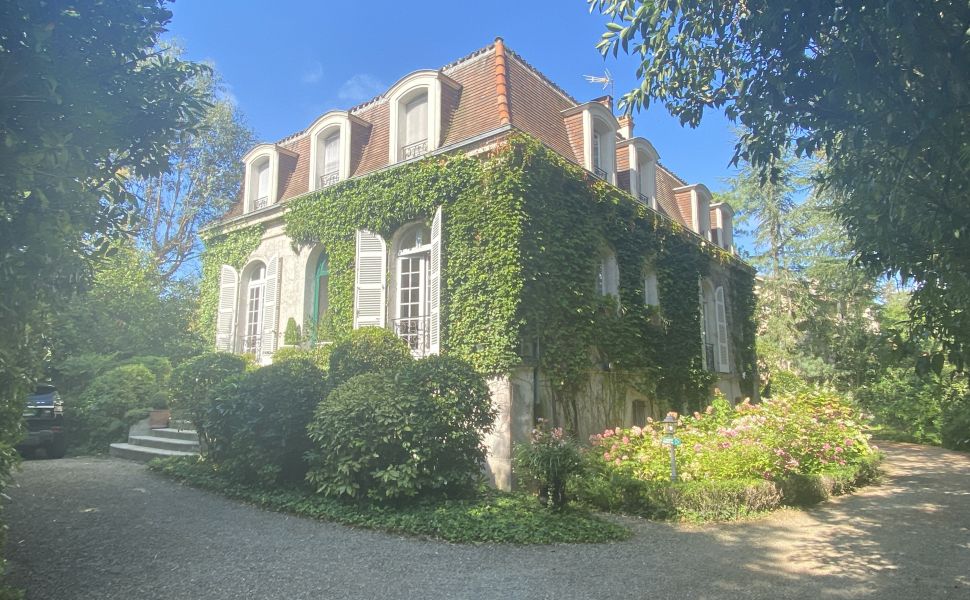 French property for sale - FCH760