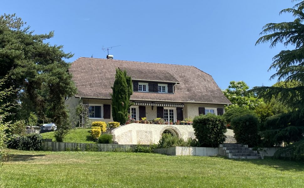 French property for sale - FCH859