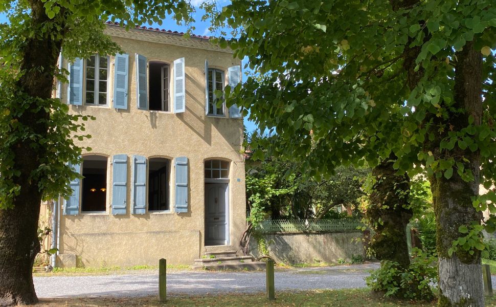 French property for sale - FCH870