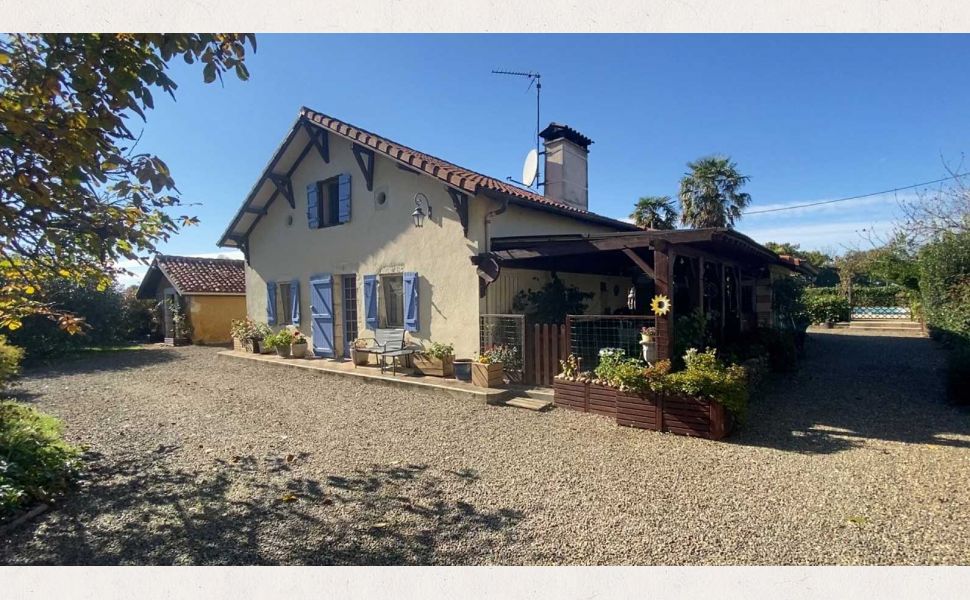 French property for sale - FCH888