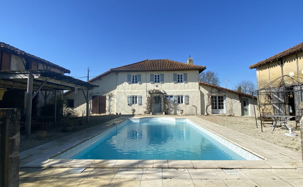 French property for sale - FCH894