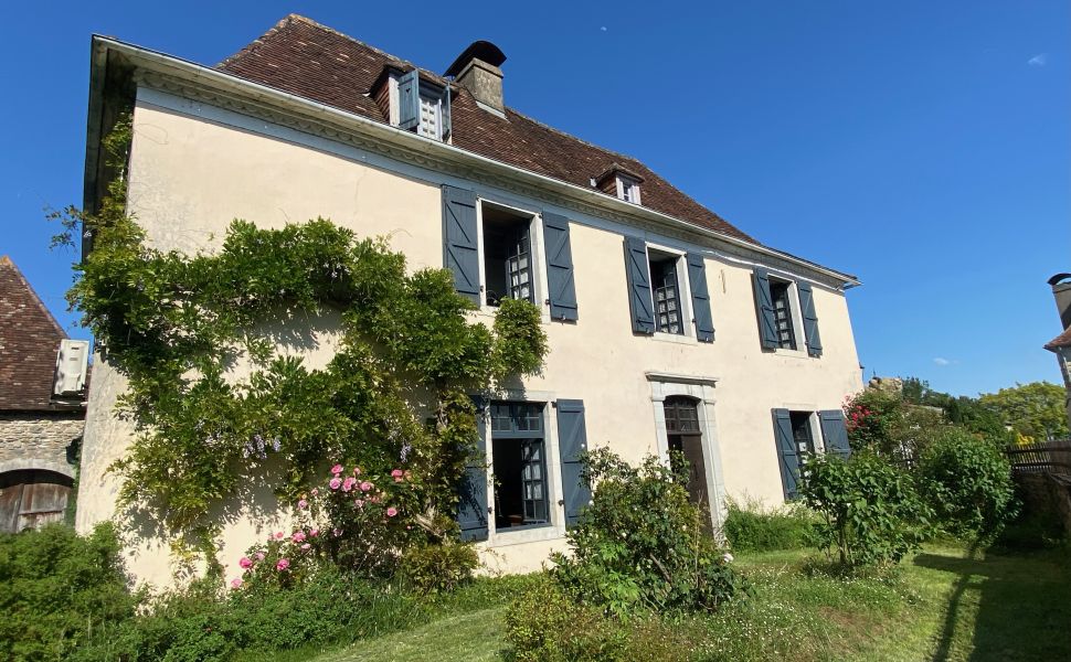 French property for sale - FCH926