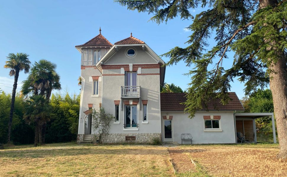 French property for sale - FCH938
