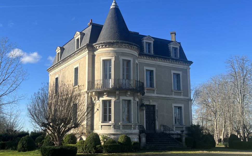 French property for sale - FCH974