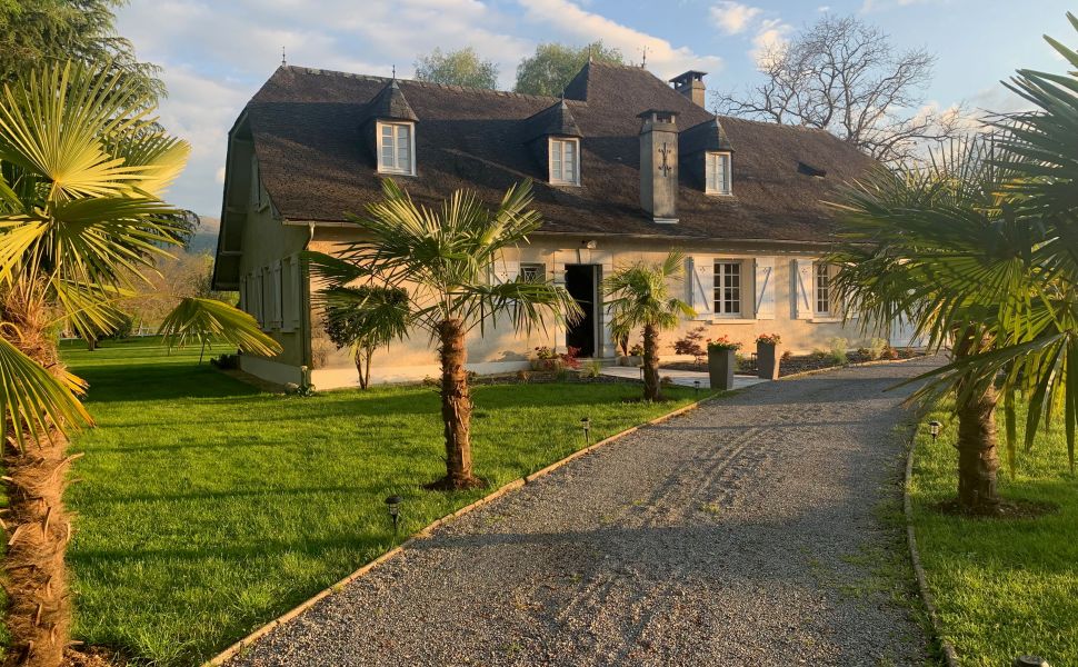 French property for sale - FCH968