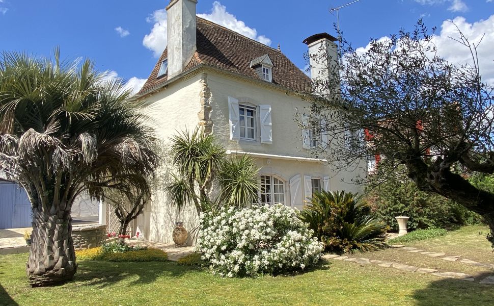 French property for sale - FCH978