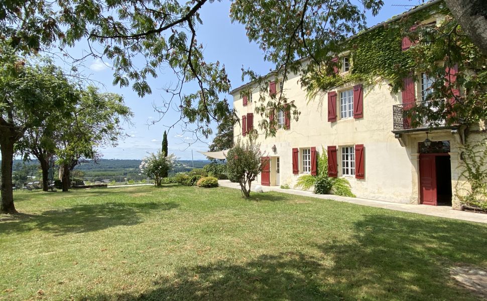 French property for sale - FCH979