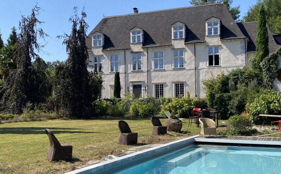 French property for sale - FCH1003