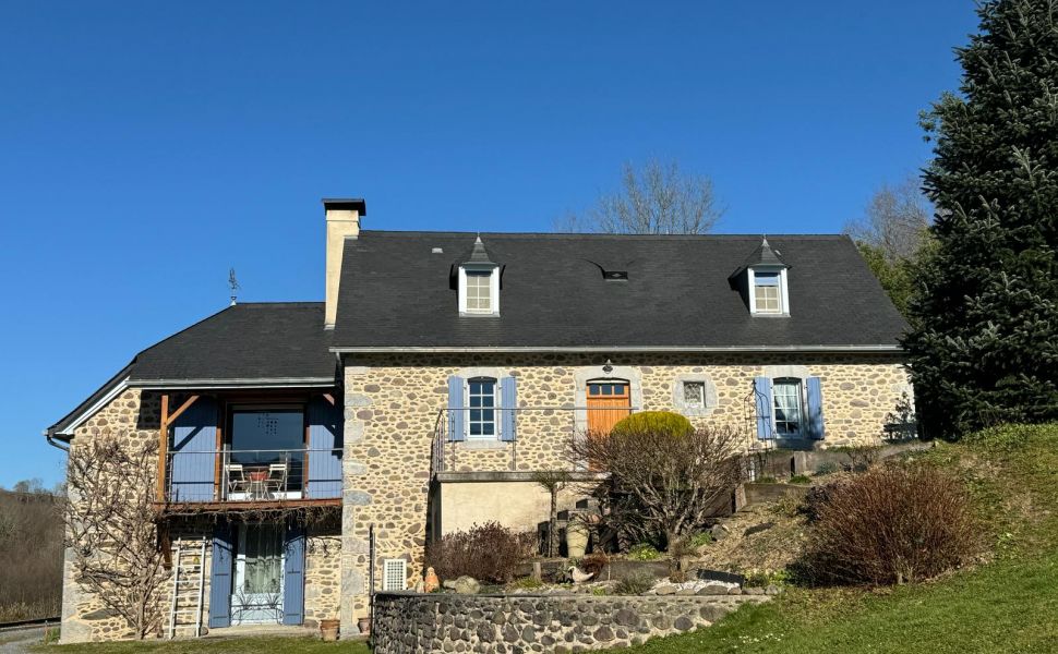 French property for sale - FCH1032