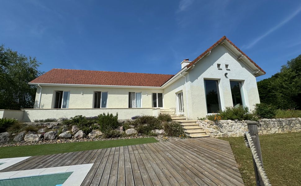 French property for sale - FCH1060