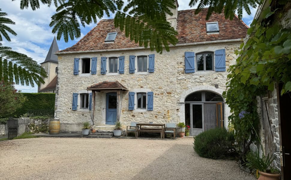 French property for sale - FCH1067