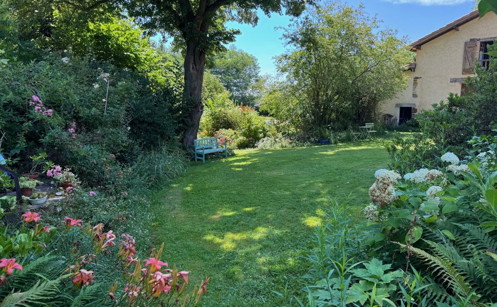 Authentique Ferme Landaise avec 2 Gîtes, Piscine, 1,2 Ha 