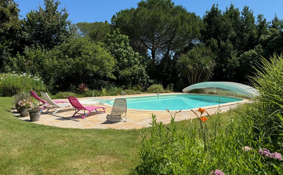 Authentique Ferme Landaise avec 2 Gîtes, Piscine, 1,2 Ha 