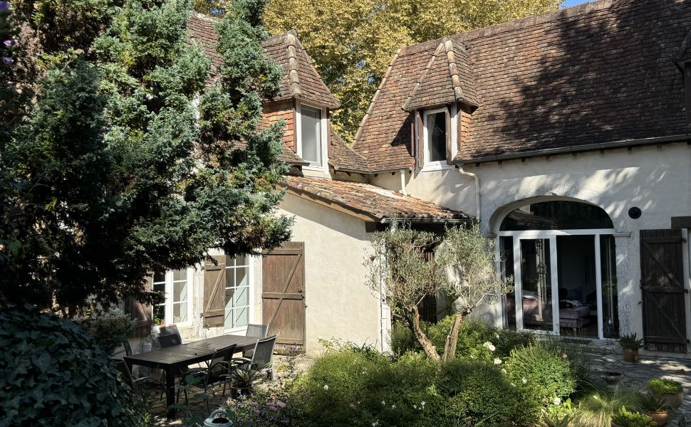 Charmant Moulin Datant du 19ème Siècle, Doté d'Une Piscine, Dans Un Cadre de Paix