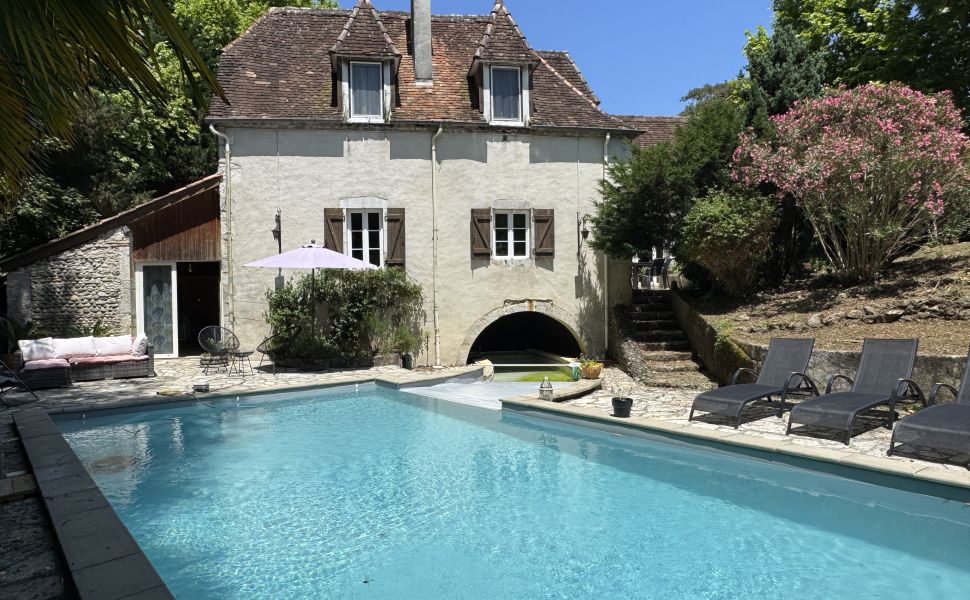 French property for sale - FCH1138