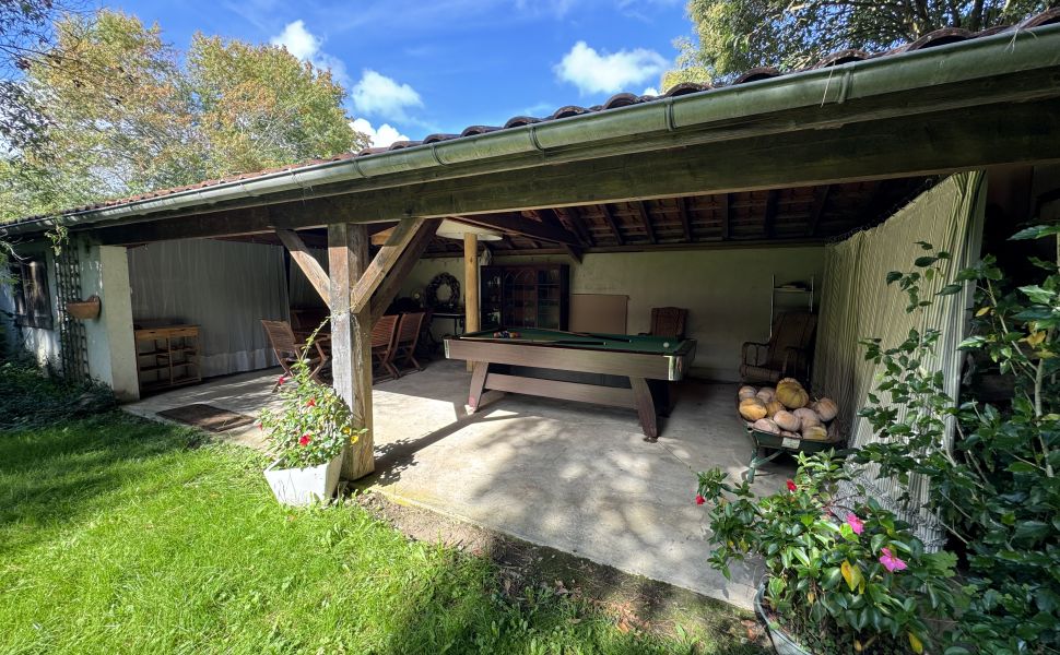 Impeccable Ferme Landaise du 18ème Siècle, Sur Un Parc Paysager de 2,500m2