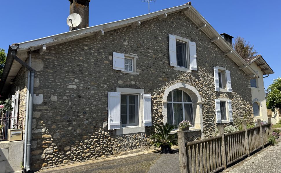 French property for sale - FCH1083