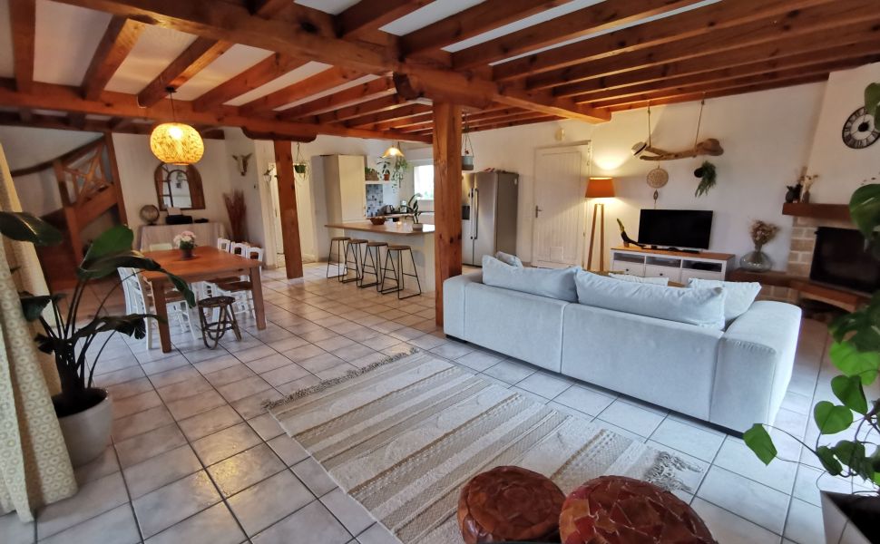 Maison Familiale avec Annexe Attenante offre un véritable havre de paix, 10mins de PAU