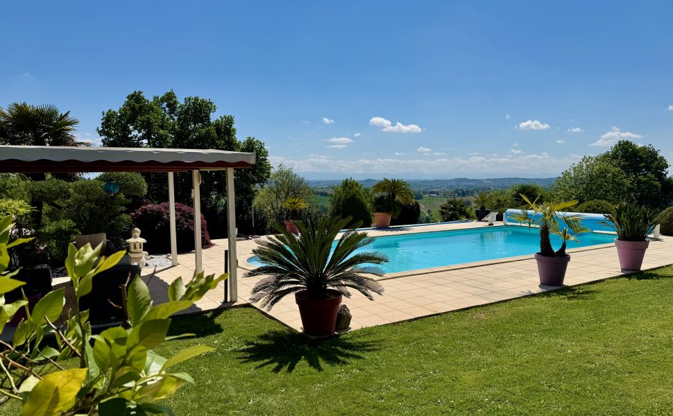 French property for sale - FCH1116