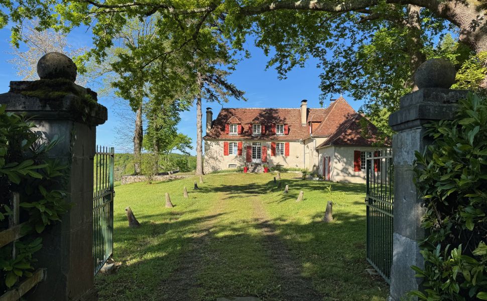 French property for sale - FCH1119