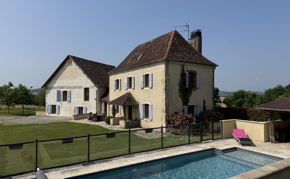French property for sale - FCH1132