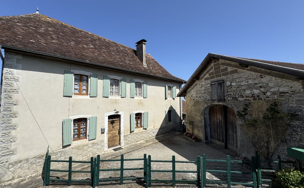 French property for sale - FCH1140