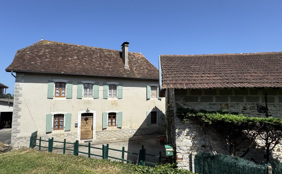 French property for sale - FCH1140