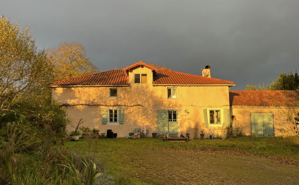 French property for sale - FCH1184
