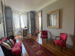 Splendid 7 Bedroom Maison de Maitre in the heart of an active market town