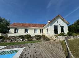 An Attractive Contemporary Rural Property with Guest Chalet, Pool & Large Garden