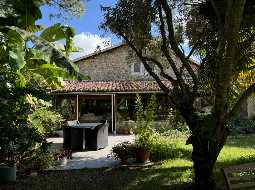 Impeccable Ferme Landaise du 18ème Siècle, Sur Un Parc Paysager de 2,500m2