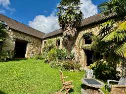 17C Maison de Maitre, set in an Attractive Courtyard with its Original Chai & Barns