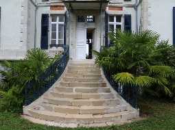 Elégant Château de XIXe Siècle; Architecture intérieure de Napoleon III; 4HA avec Piscine