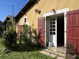 Pavilion de chasse XVIIeme, ferme, studio et 2.2 HA de terrain