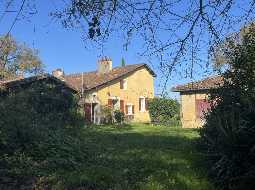 Pavilion de chasse XVIIeme, ferme, studio et 2.2 HA de terrain