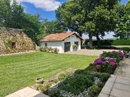 Maison de Campagne Élégant, Situé dans un Cadre Paisible à moins d'une heure de la Côte