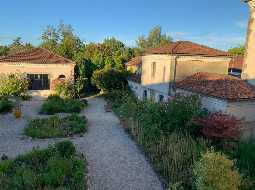 An Exquisite Stable Block Conversion with 3 Beautifully Renovated Cottages!