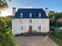 An Exceptional 18C 5-Bed Family Home with 3-Bed Cottage, 22.6 Acres & Pyrenean Views