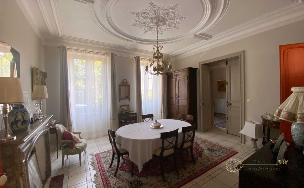 Splendid 7 Bedroom Maison de Maitre in the heart of an active market town