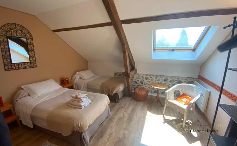 Superb Bearnaise Property and Maison d'Hotes in the rolling foothills of the Pyrenees. 