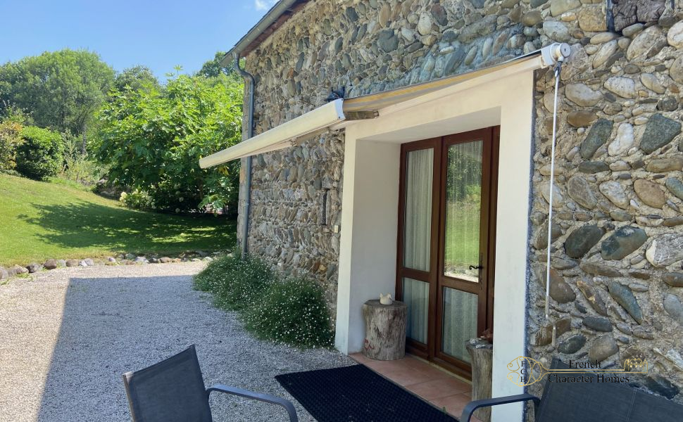 Superb Bearnaise Property and Maison d'Hotes in the rolling foothills of the Pyrenees. 