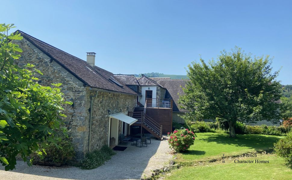 Superb Bearnaise Property and Maison d'Hotes in the rolling foothills of the Pyrenees. 