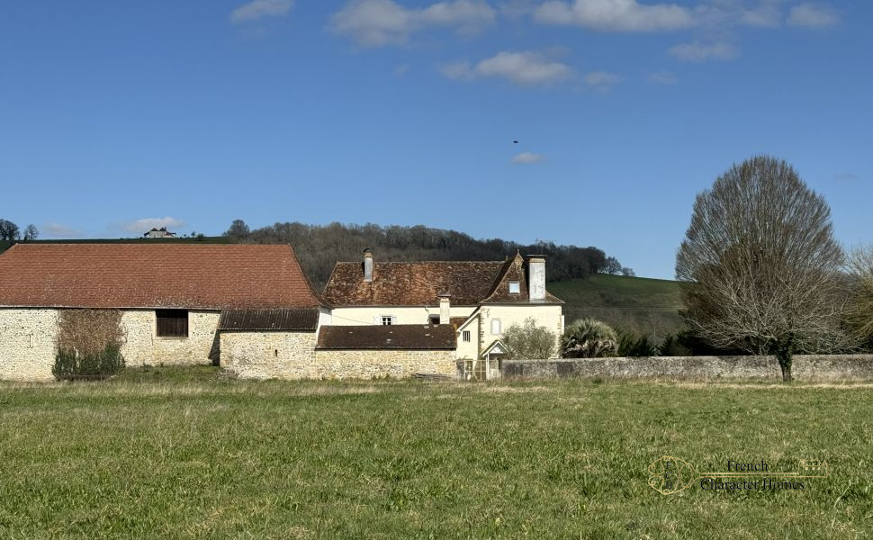 SOLD FURNISHED. 17C Bearnaise Village House in 2 Acres of Land with 11 horse boxes