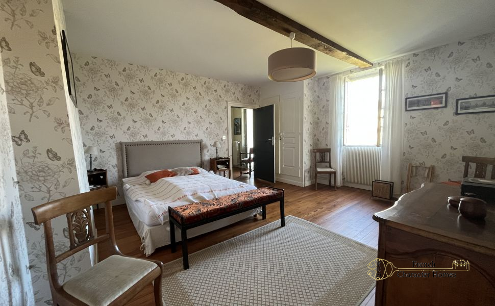 Immaculately Presented Maison de Maitre in heart of Chalosse, with Breathtaking Views
