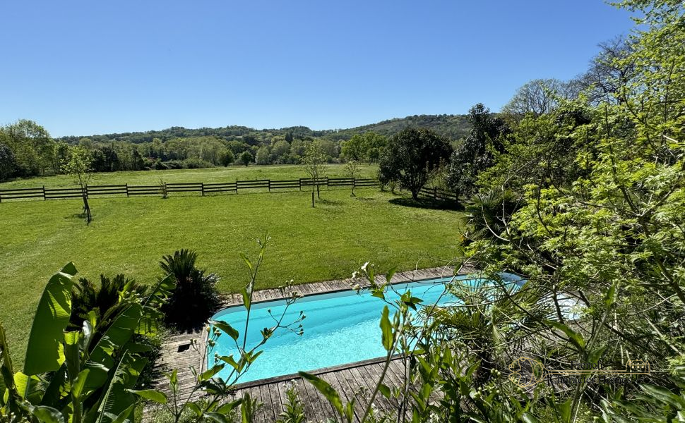 Magnificent 18C Ensemble Bearnaise, With Swimming Pool and 1.8 Hectares of Private Land